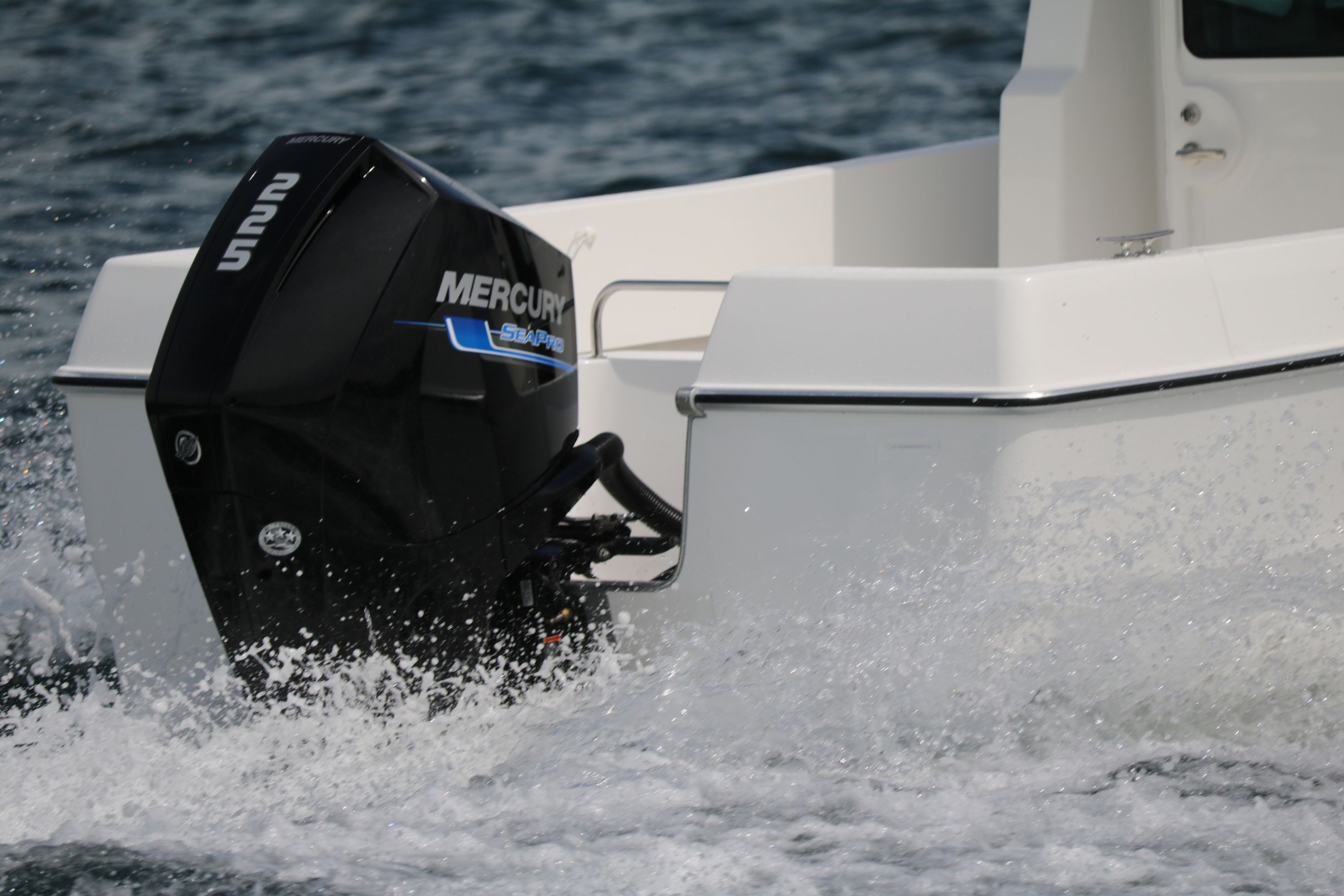 試乗艇】Sea Angler-750F (フィッシングボート) ¥11,330,000 在庫艇 お知らせ 株式会社キサカ
